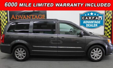 2016 Chrysler Town & Country in Quakertown, PA 18951