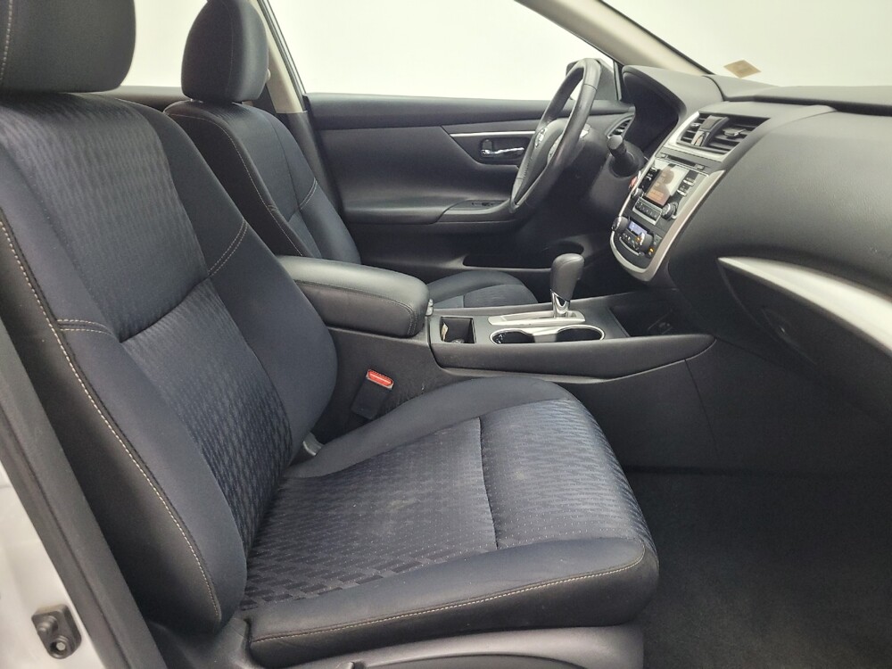 2017 Nissan Altima in Glendale, AZ 85301 - 18052218 21