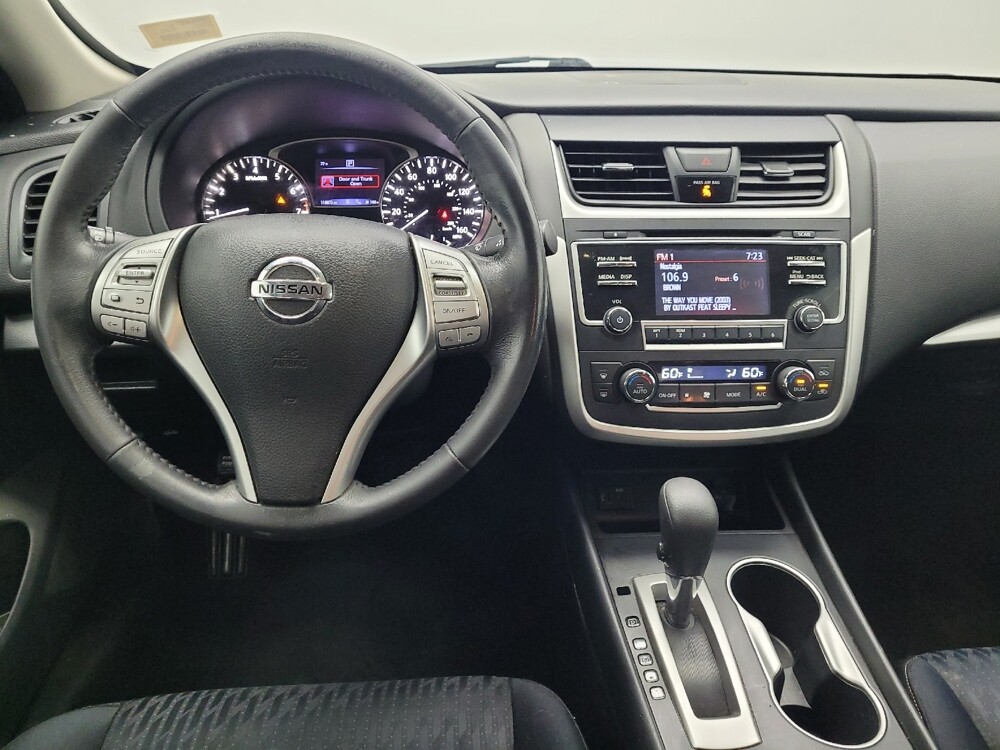 2017 Nissan Altima in Glendale, AZ 85301 - 18052218 22