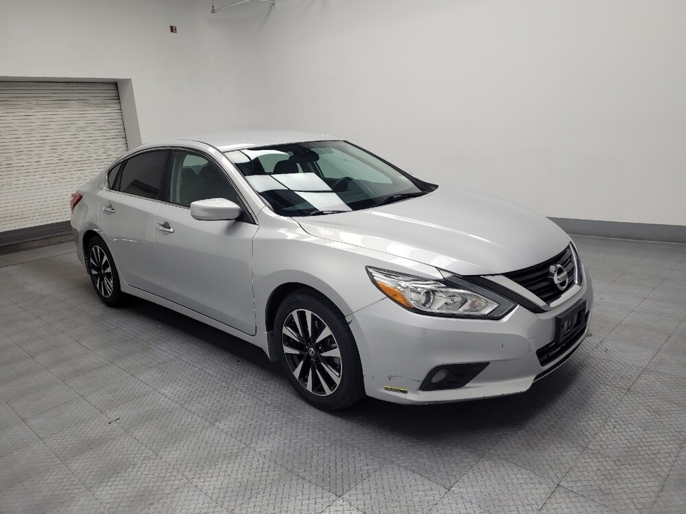 2017 Nissan Altima in Glendale, AZ 85301 - 18052218 11