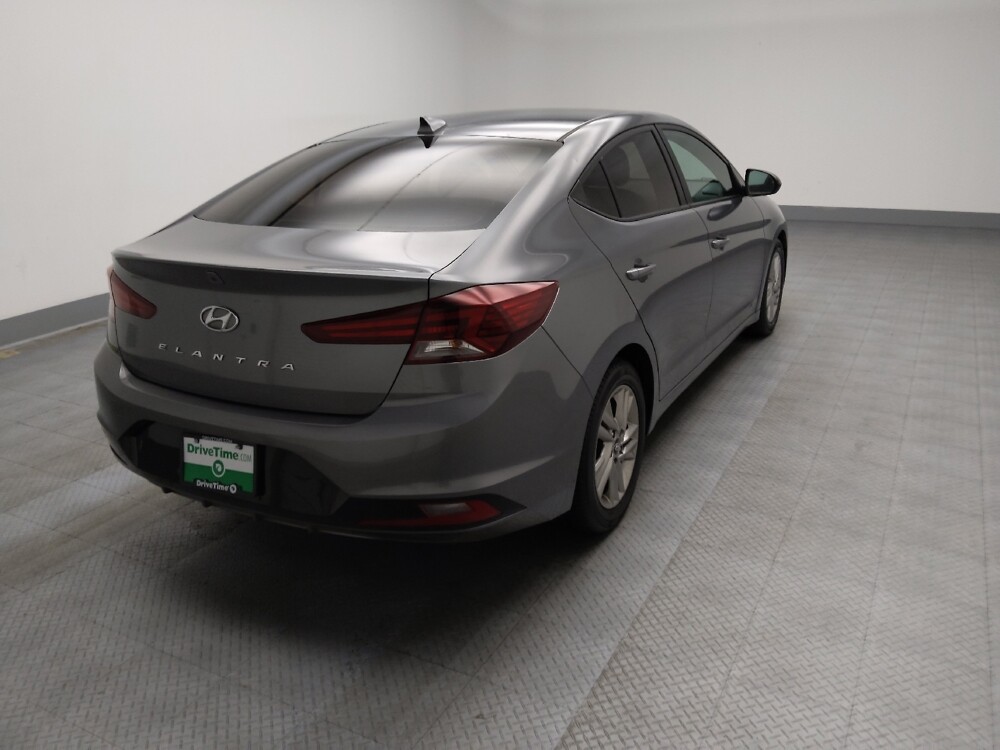 2019 Hyundai Elantra in Des Moines, IA 50310 - 18052368 9