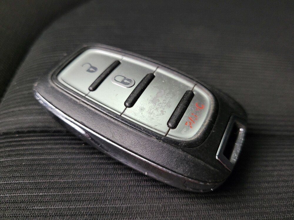 2021 Chrysler Voyager in Albuquerque, NM 87123 - 18052385 32