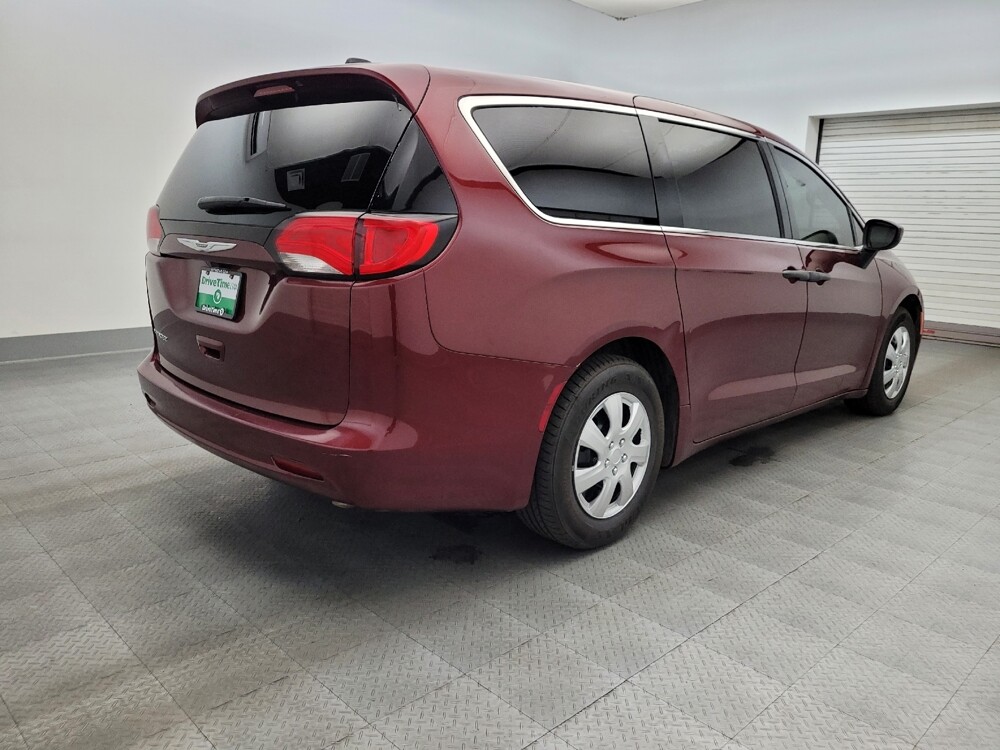 2021 Chrysler Voyager in Albuquerque, NM 87123 - 18052385 9