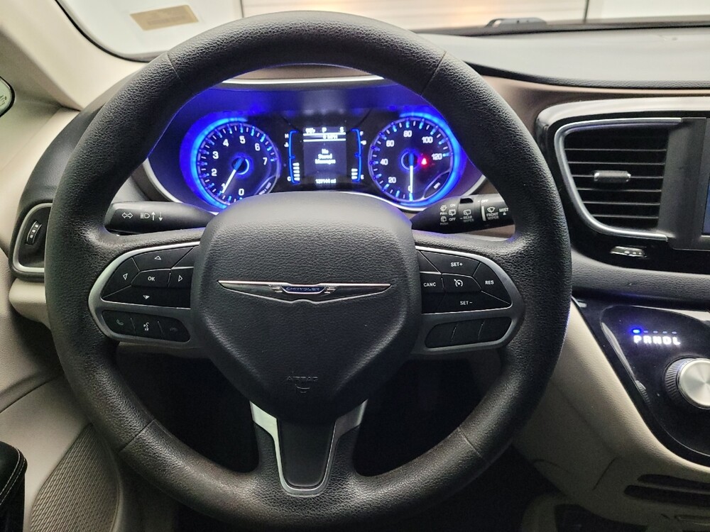 2021 Chrysler Voyager in Albuquerque, NM 87123 - 18052385 22