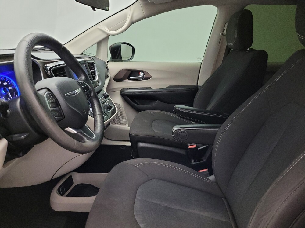 2021 Chrysler Voyager in Albuquerque, NM 87123 - 18052385 17