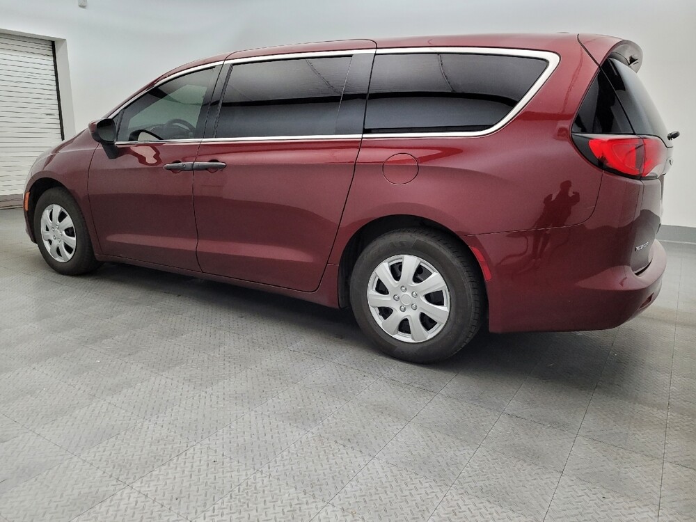 2021 Chrysler Voyager in Albuquerque, NM 87123 - 18052385 6