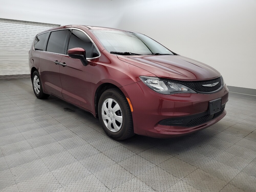 2021 Chrysler Voyager in Albuquerque, NM 87123 - 18052385 13