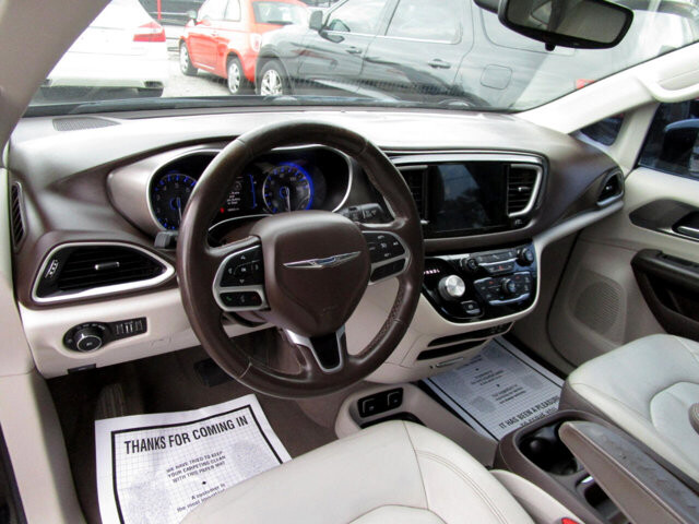 2017 Chrysler Pacifica in Tampa, FL 33604-6914 - 18052574 15