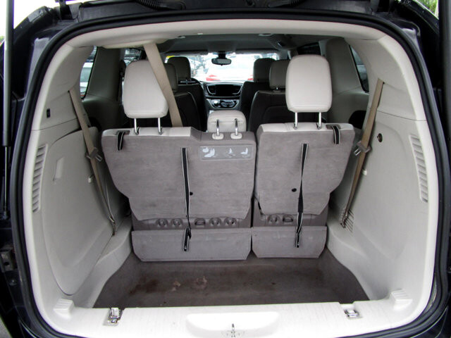 2017 Chrysler Pacifica in Tampa, FL 33604-6914 - 18052574 25