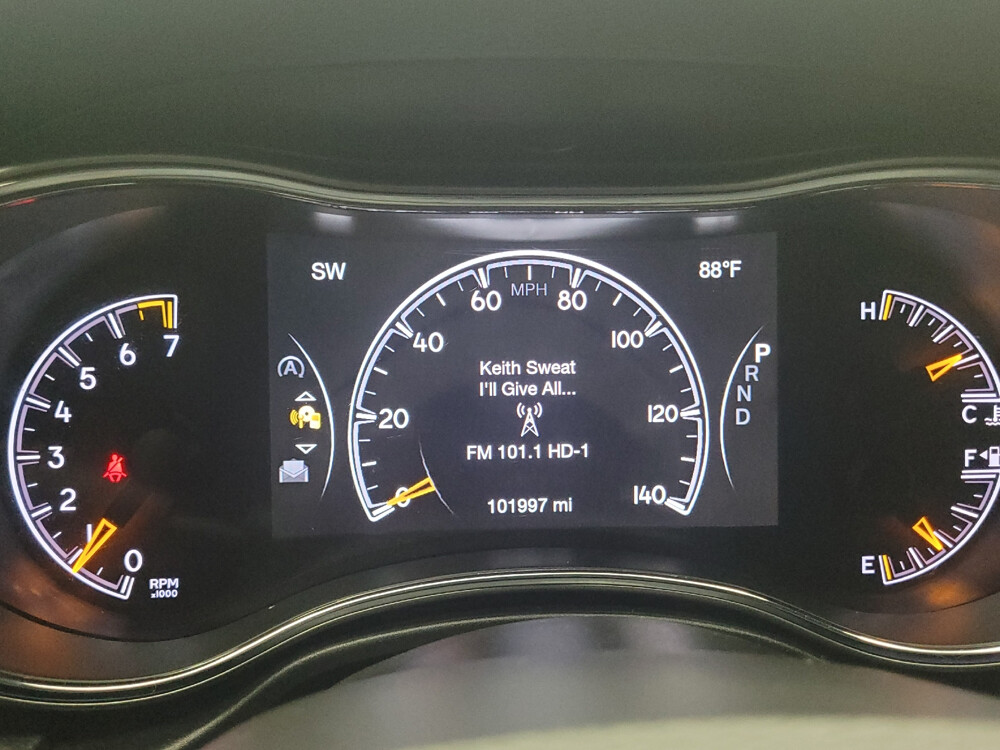 2019 Jeep Grand Cherokee in Memphis, TN 38128 - 18052677 23