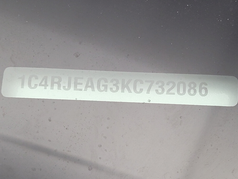 2019 Jeep Grand Cherokee in Memphis, TN 38128 - 18052677 33