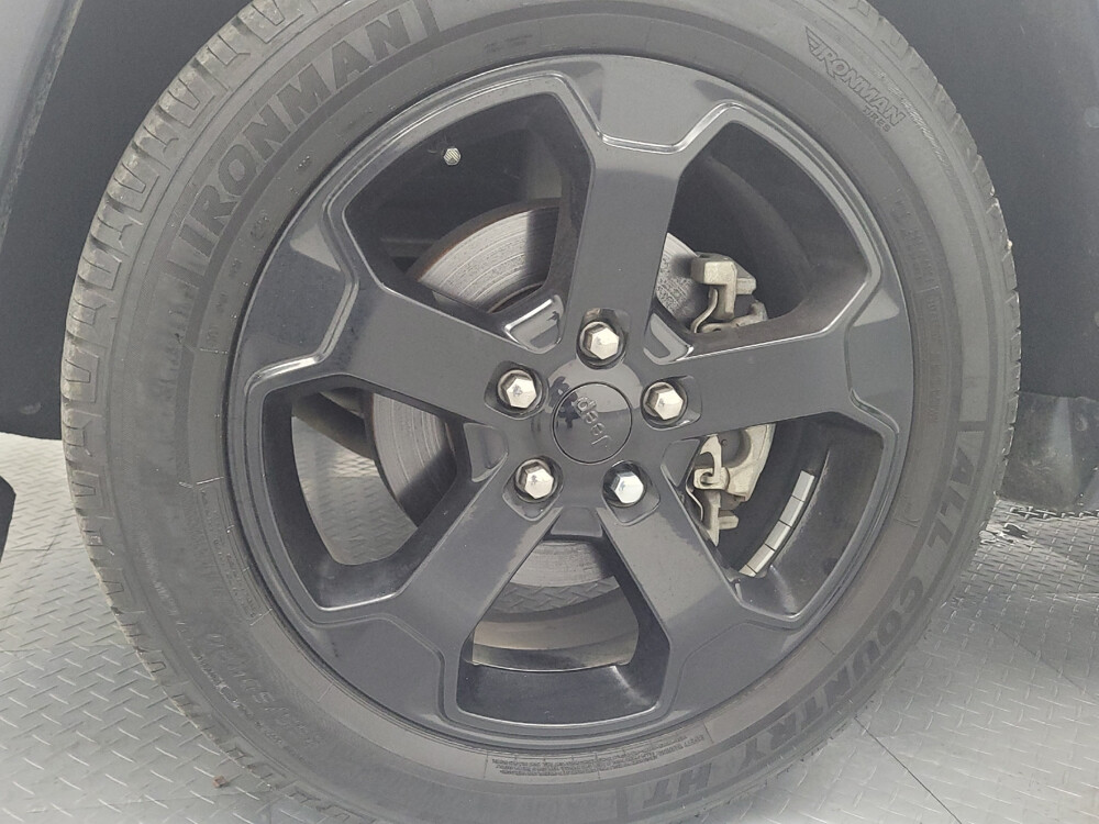 2019 Jeep Grand Cherokee in Memphis, TN 38128 - 18052677 31