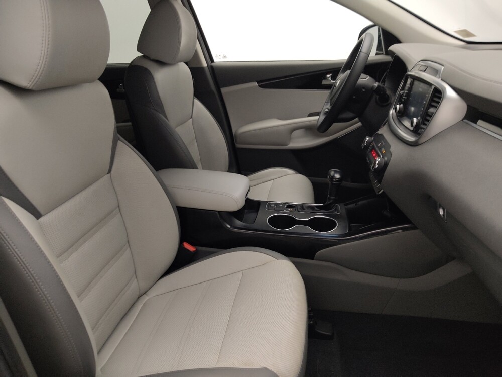 2019 Kia Sorento in Miami, FL 33157 - 18052719 21