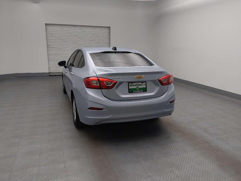 2018 Chevrolet Cruze in Lakewood, CO 80215 - 18052852 6