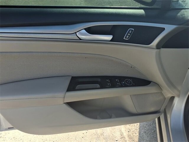 2018 Ford Fusion in Troy, IL 62294-1376 - 18052934 16