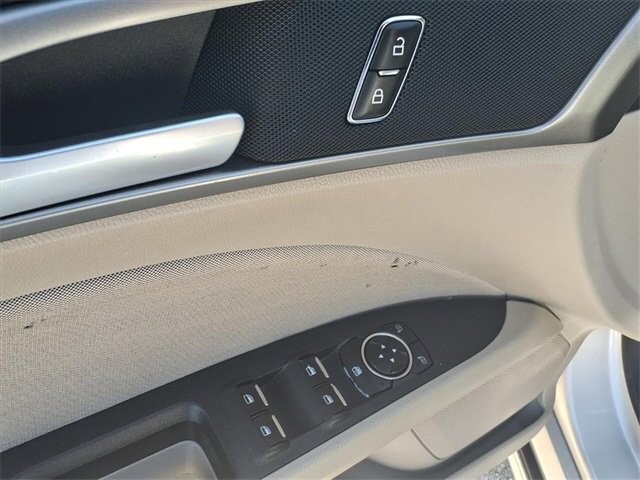 2018 Ford Fusion in Troy, IL 62294-1376 - 18052934 17