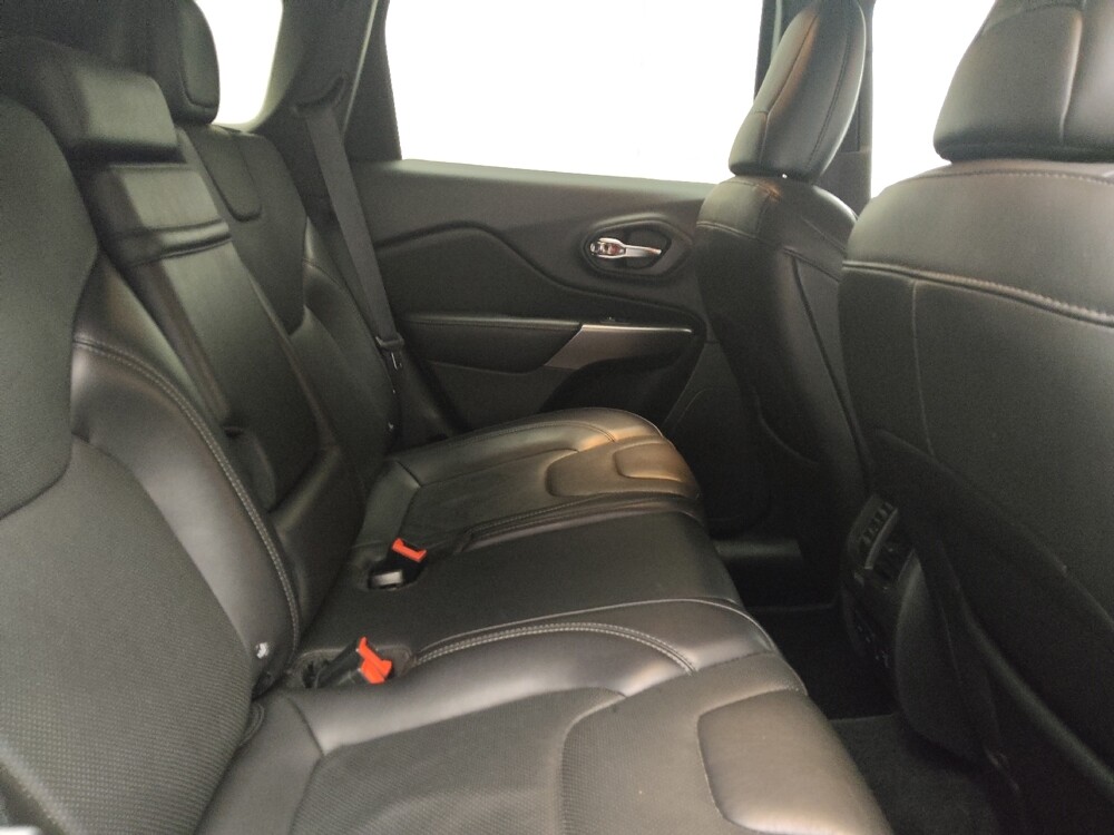 2019 Jeep Cherokee in Taylor, MI 48180 - 18053069 19