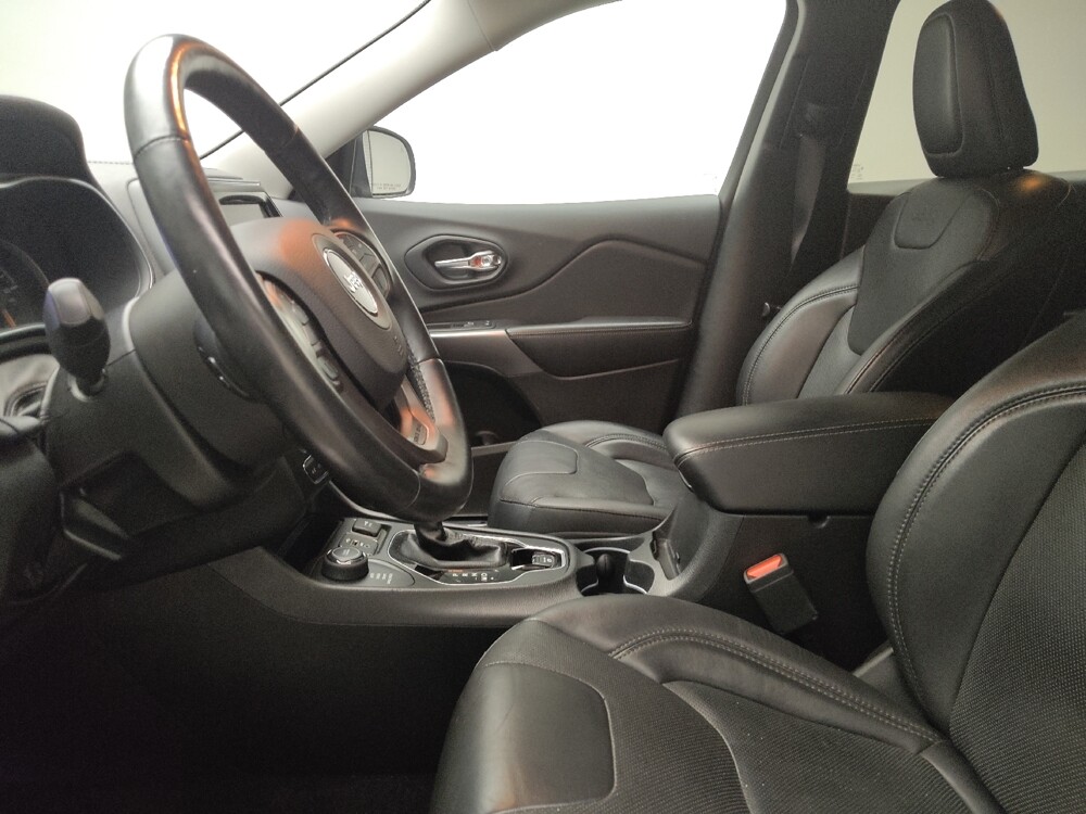 2019 Jeep Cherokee in Taylor, MI 48180 - 18053069 17