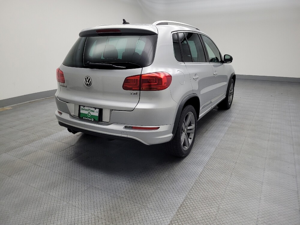 2017 Volkswagen Tiguan in Lombard, IL 60148 - 18053245 9