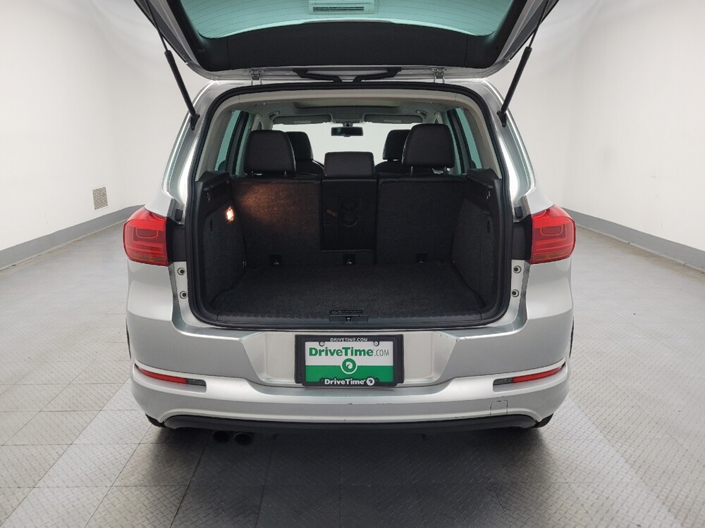 2017 Volkswagen Tiguan in Lombard, IL 60148 - 18053245 29