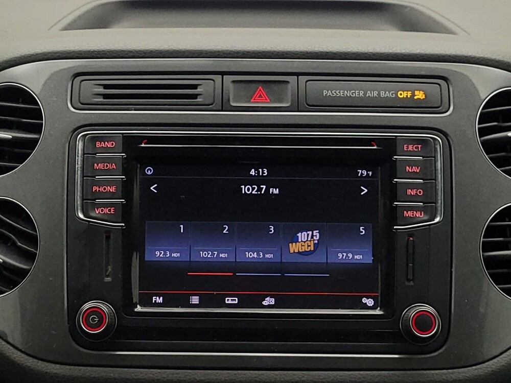 2017 Volkswagen Tiguan in Lombard, IL 60148 - 18053245 25