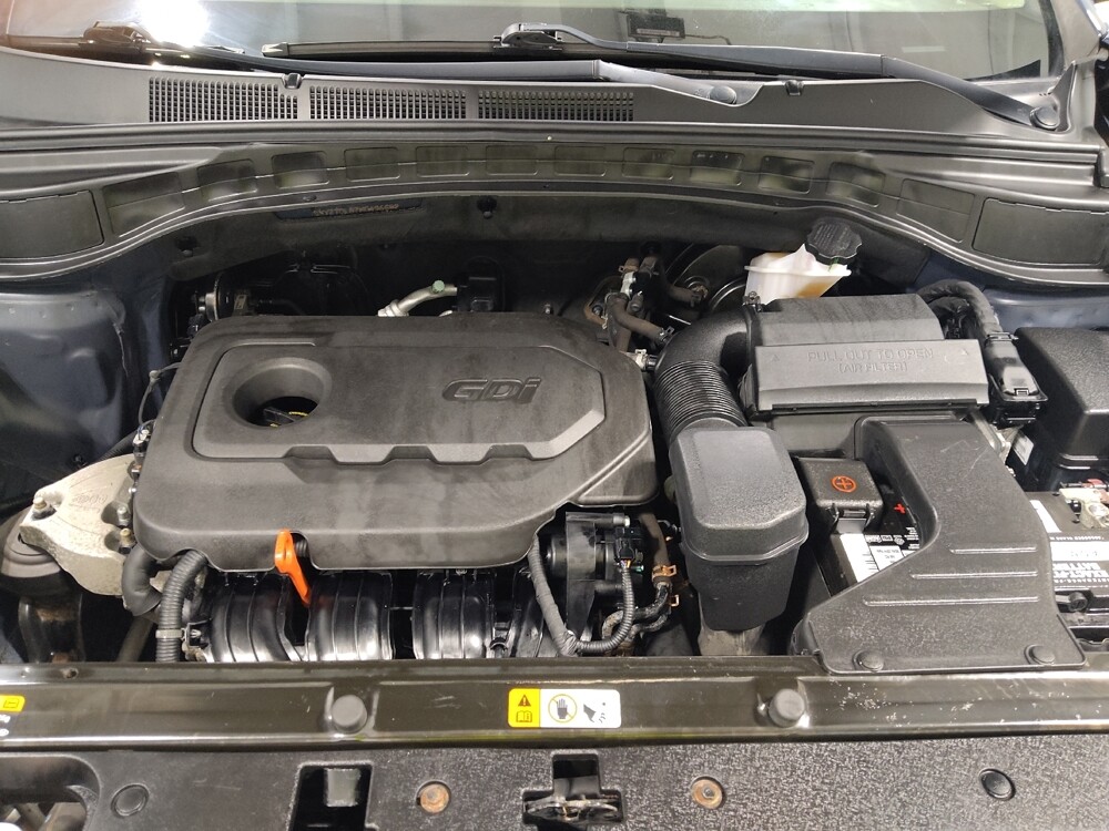 2017 Hyundai Santa Fe in Columbus, OH 43228 - 18053333 30