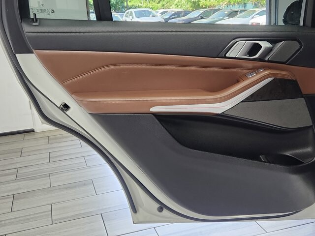 2020 BMW X7 in Cinnaminson, NJ 08077 - 18053393 12