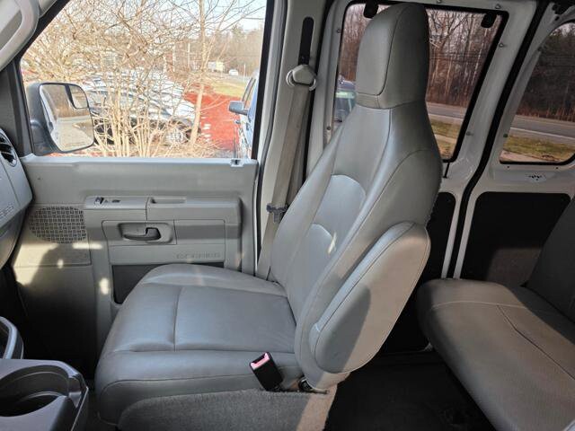 2014 Ford E-350 and Econoline 350 in Blauvelt, NY 10913 - 18053401 23