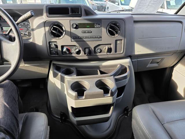 2014 Ford E-350 and Econoline 350 in Blauvelt, NY 10913 - 18053401 16