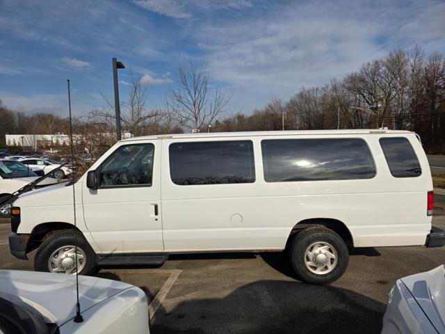 2014 Ford E-350 and Econoline 350 in Blauvelt, NY 10913 - 18053401 4