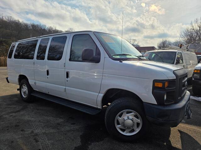 2014 Ford E-350 and Econoline 350 in Blauvelt, NY 10913 - 18053401