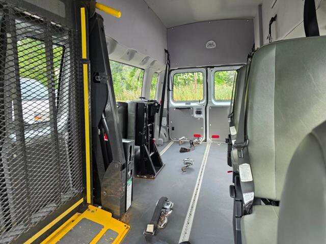 2012 Ford E-350 and Econoline 350 in Blauvelt, NY 10913 - 18053403 23