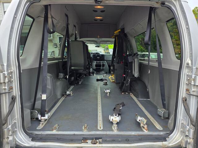 2012 Ford E-350 and Econoline 350 in Blauvelt, NY 10913 - 18053403 32