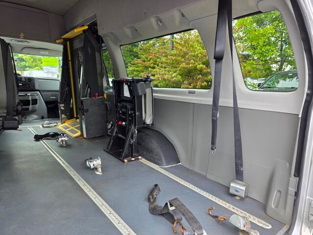 2012 Ford E-350 and Econoline 350 in Blauvelt, NY 10913 - 18053403 30