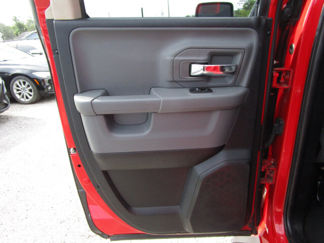 2016 RAM 1500 in Tampa, FL 33604-6914 - 18053414 17