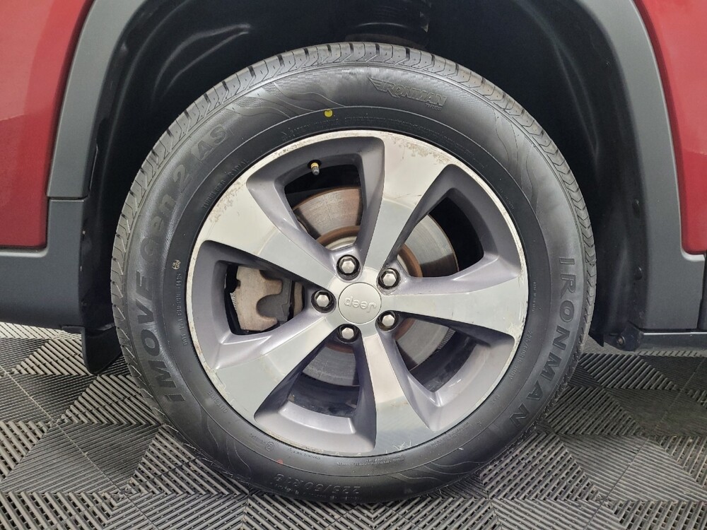 2019 Jeep Cherokee in Allentown, PA 18103 - 18053609 31