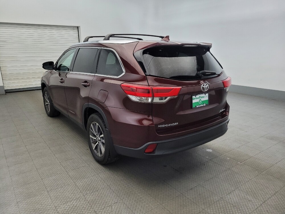 2019 Toyota Highlander in New Castle, DE 19720 - 18053634 5