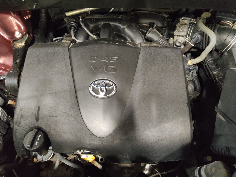 2019 Toyota Highlander in New Castle, DE 19720 - 18053634 30