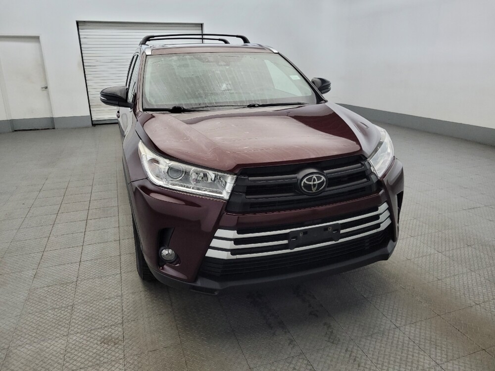 2019 Toyota Highlander in New Castle, DE 19720 - 18053634 14