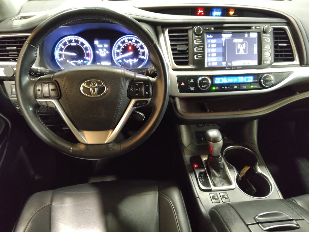 2019 Toyota Highlander in New Castle, DE 19720 - 18053634 22