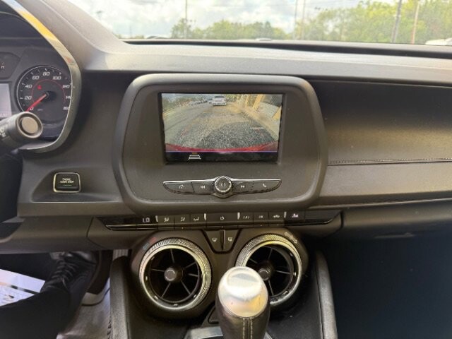 2019 Chevrolet Camaro in Indianapolis, IN 46222-4002 - 18053798 7