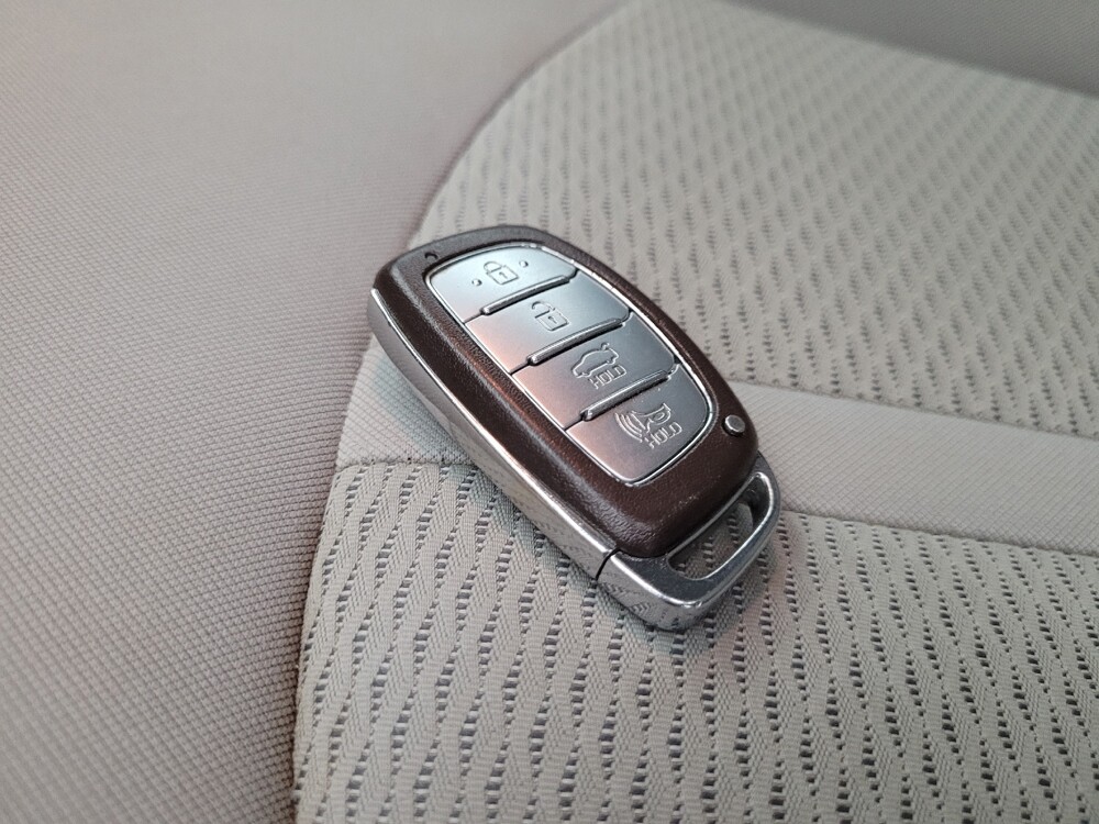 2018 Hyundai Sonata in Chandler, AZ 85225 - 18053887 32