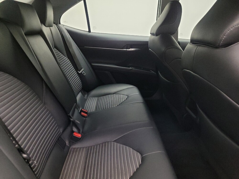 2019 Toyota Camry in Peoria, IL 61615 - 18054020 19