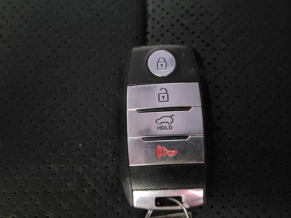 2019 Kia Sorento in Tampa, FL 33612 - 18054082 32