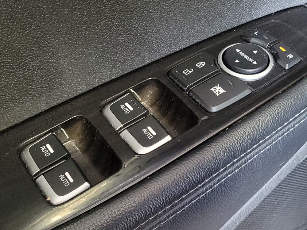 2019 Kia Sorento in Tampa, FL 33612 - 18054082 27