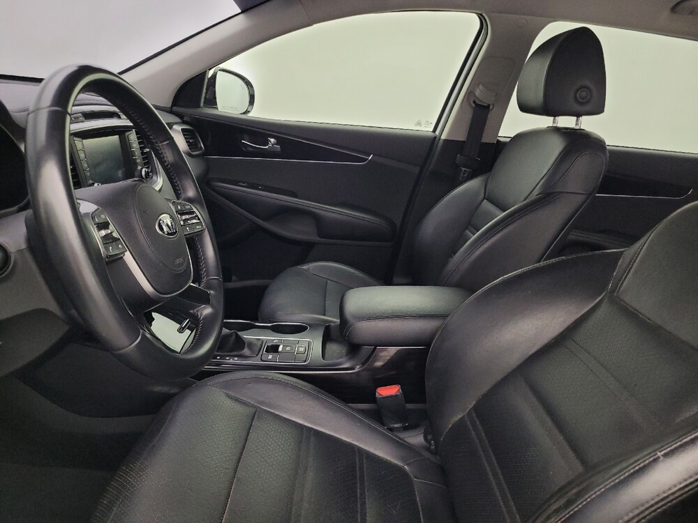 2019 Kia Sorento in Tampa, FL 33612 - 18054082 17