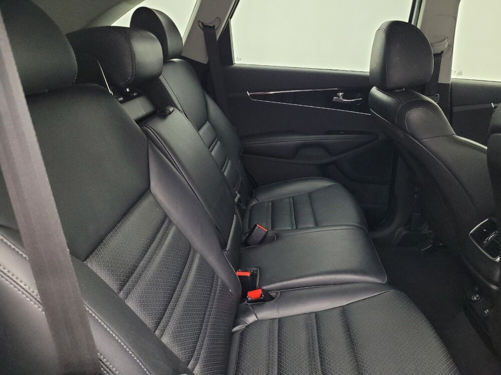 2019 Kia Sorento in Tampa, FL 33612 - 18054082 19