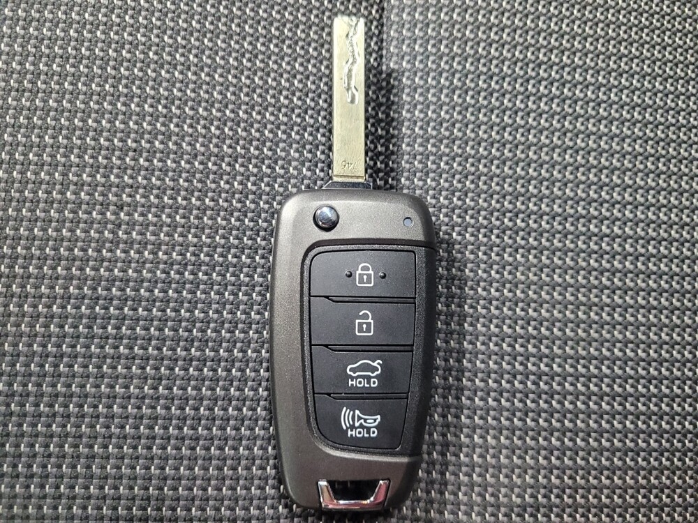 2018 Hyundai Accent in Conyers, GA 30094 - 18054142 32