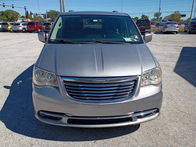 2014 Chrysler Town & Country in Hudson, FL 34669 - 18054174 3
