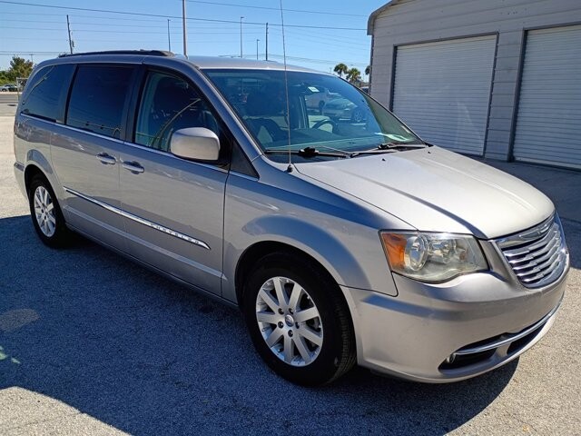 2014 Chrysler Town & Country in Hudson, FL 34669 - 18054174 2